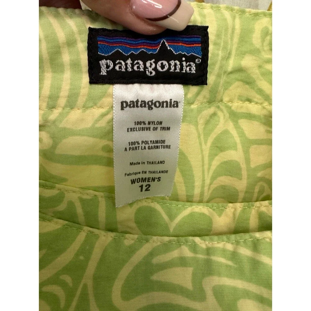 Patagonia Women's #58535 Button Out Boardie Swirl Paisley Nylon Wrap Skirt 12